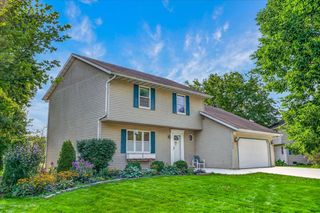 200 Dentaria Drive, Cottage Grove, WI 53527