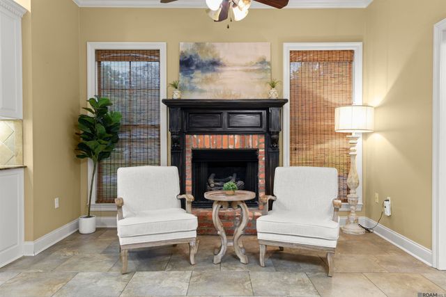 10733 Carol Lynn Rd, Denham Springs, LA 70726