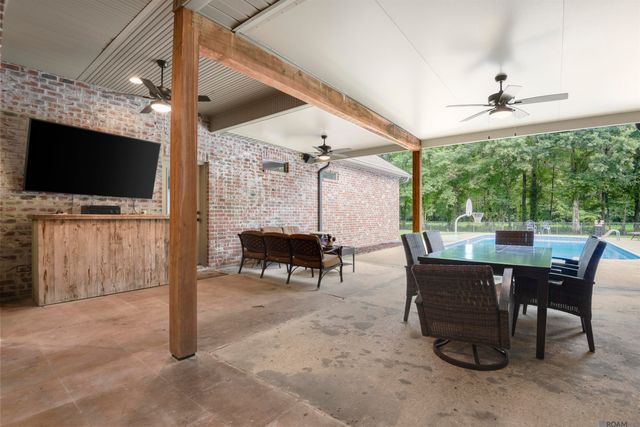 10733 Carol Lynn Rd, Denham Springs, LA 70726