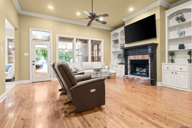 10733 Carol Lynn Rd, Denham Springs, LA 70726