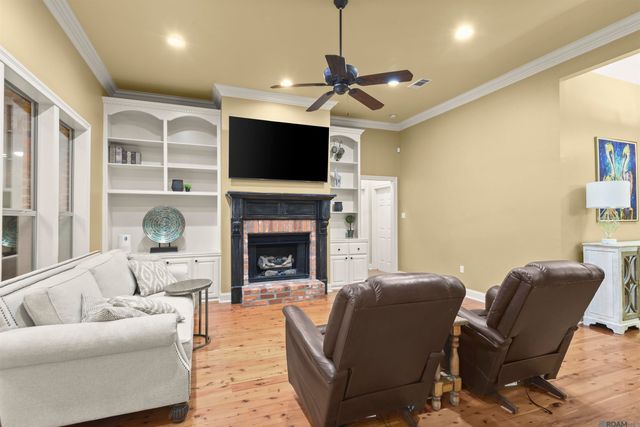 10733 Carol Lynn Rd, Denham Springs, LA 70726