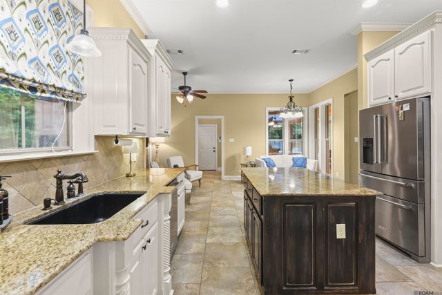10733 Carol Lynn Rd, Denham Springs, LA 70726