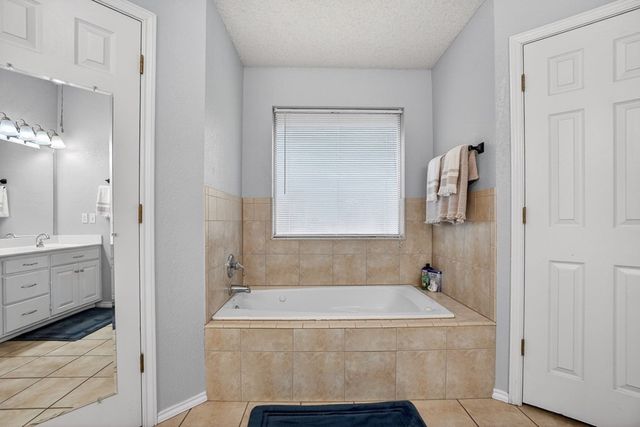 4505 Rosewood Dr, Midland, TX 79707