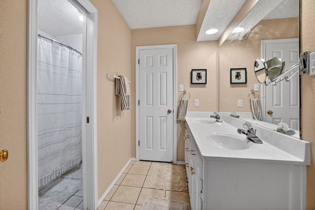 4505 Rosewood Dr, Midland, TX 79707