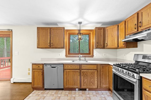 3 Autumn Way, Bourne, MA 02532