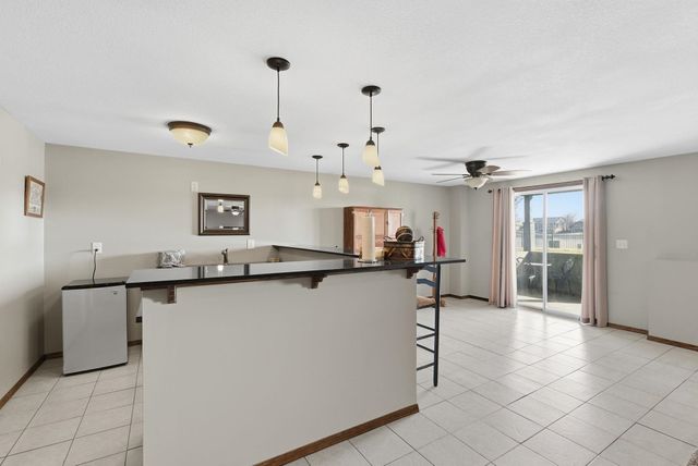 1332 N Lake Edge Cir, Goddard, KS 67052