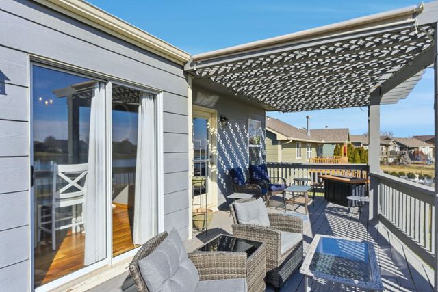 1332 N Lake Edge Cir, Goddard, KS 67052