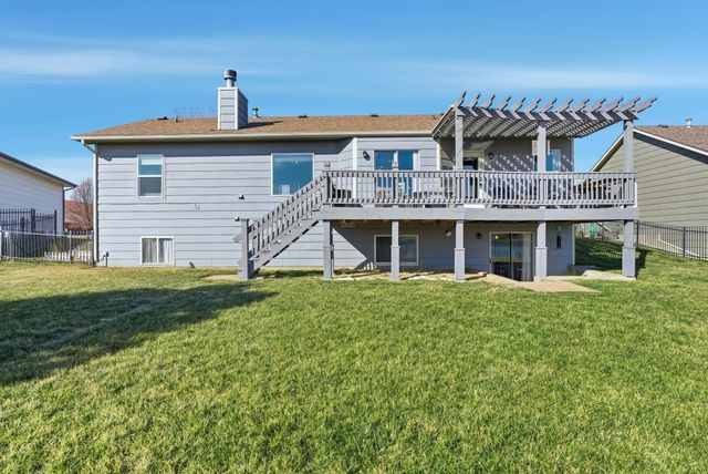 1332 N Lake Edge Cir, Goddard, KS 67052