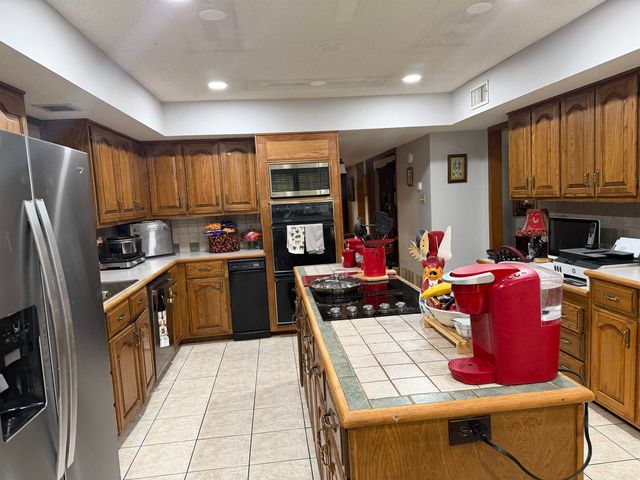 1208 Daffodil Lane, Longview, TX 75604