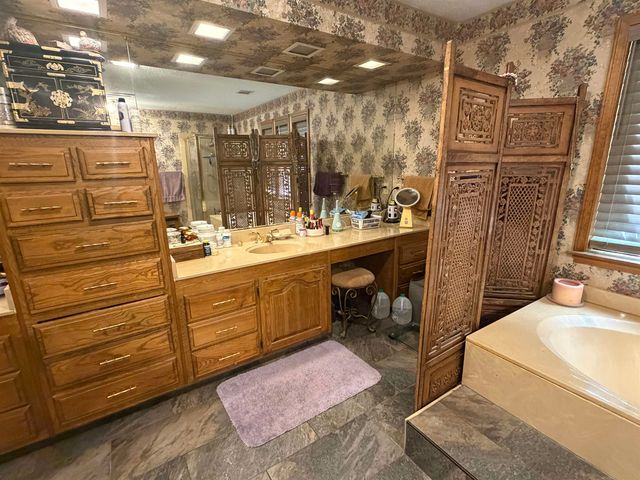 1208 Daffodil Lane, Longview, TX 75604