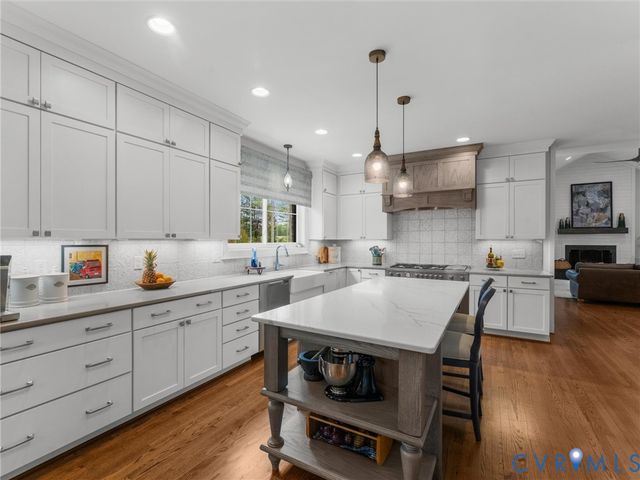 12522 Stagfield Rd, Ashland, VA 23005
