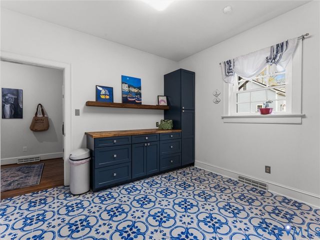 12522 Stagfield Rd, Ashland, VA 23005