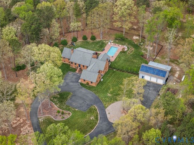 12522 Stagfield Rd, Ashland, VA 23005