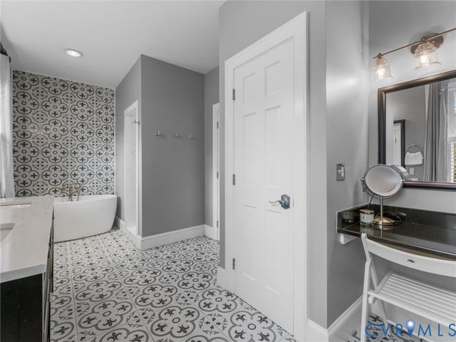 12522 Stagfield Rd, Ashland, VA 23005