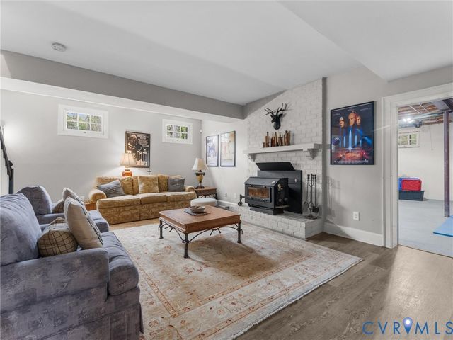 12522 Stagfield Rd, Ashland, VA 23005