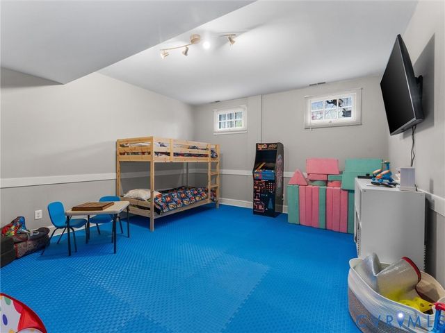 12522 Stagfield Rd, Ashland, VA 23005