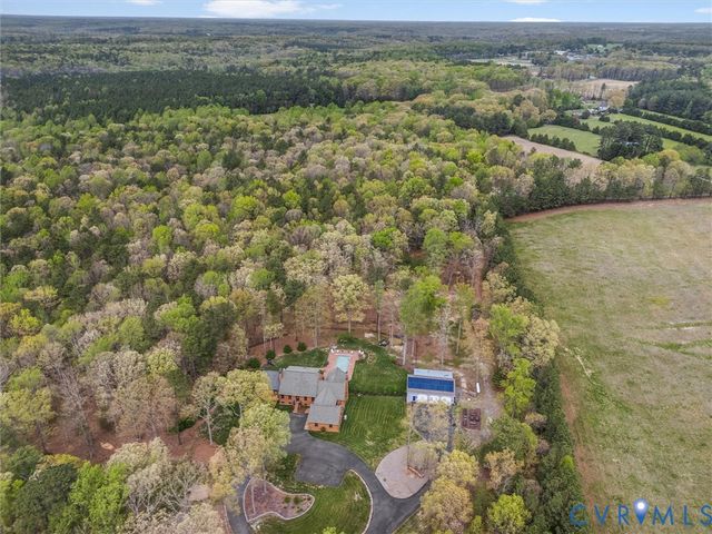 12522 Stagfield Rd, Ashland, VA 23005
