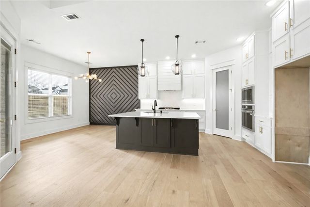 541 Bose Avenue, Centerton, AR 72719