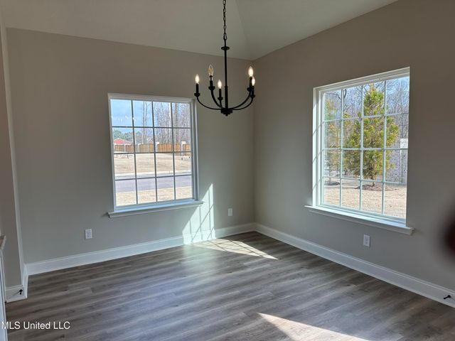 351 Country Garden Drive, Southaven, MS 38671