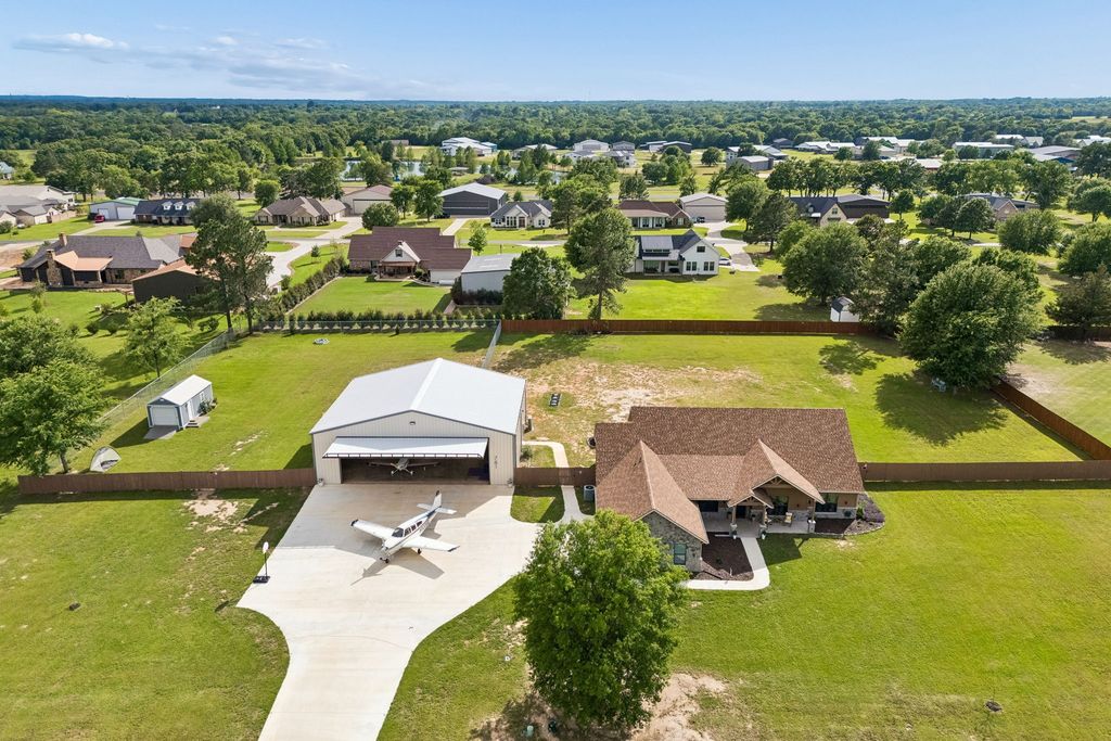 761 Private Road 7005, Edgewood, TX 75117
