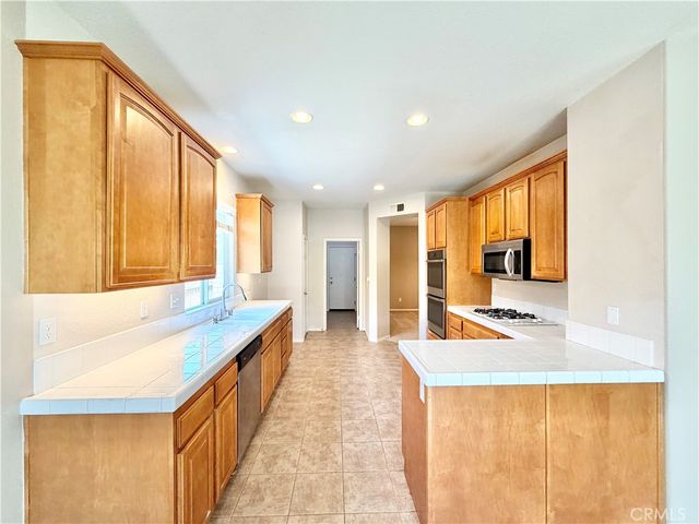 36367 Sicily Lane, Winchester, CA 92596