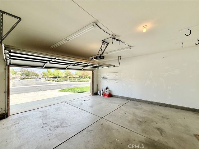 36367 Sicily Lane, Winchester, CA 92596