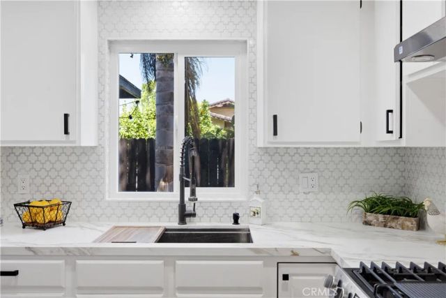 229 S Palm Avenue, Santa Paula, CA 93060