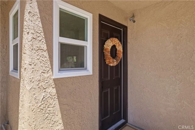 229 S Palm Avenue, Santa Paula, CA 93060
