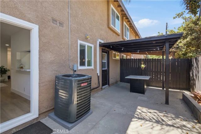 229 S Palm Avenue, Santa Paula, CA 93060