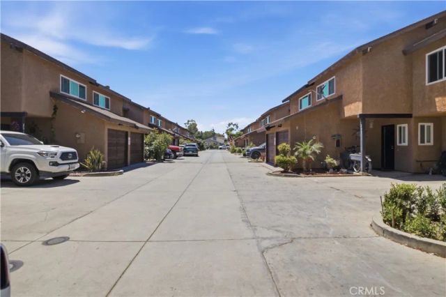 229 S Palm Avenue, Santa Paula, CA 93060