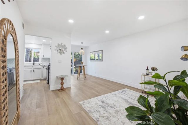 229 S Palm Avenue, Santa Paula, CA 93060