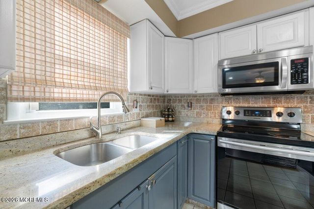 39 Cypress Road, Toms River, NJ 08753