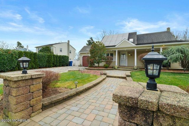 39 Cypress Road, Toms River, NJ 08753