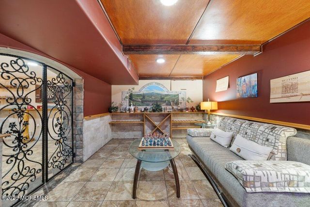 39 Cypress Road, Toms River, NJ 08753