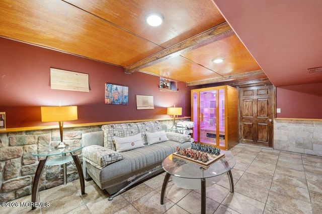 39 Cypress Road, Toms River, NJ 08753