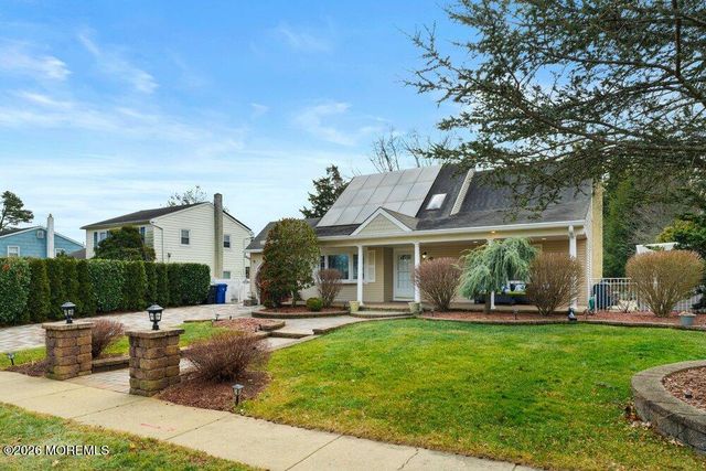 39 Cypress Road, Toms River, NJ 08753