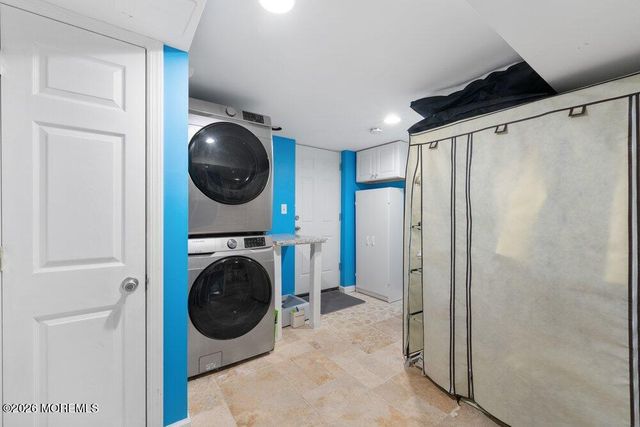 39 Cypress Road, Toms River, NJ 08753