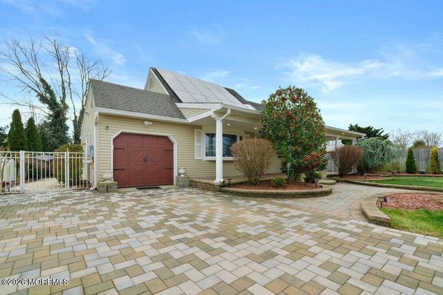 39 Cypress Road, Toms River, NJ 08753