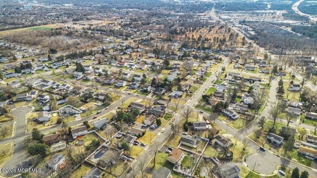 39 Cypress Road, Toms River, NJ 08753