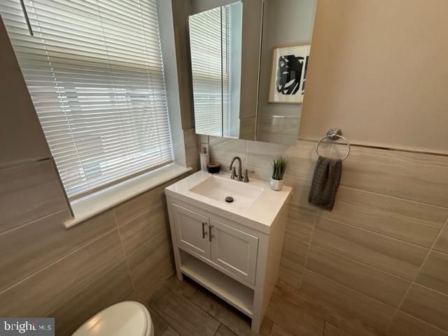 646 E CHELTEN AVE, Philadelphia, PA 19144