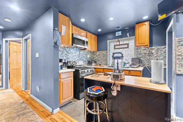 7278 Stout Street, Detroit, MI 48228