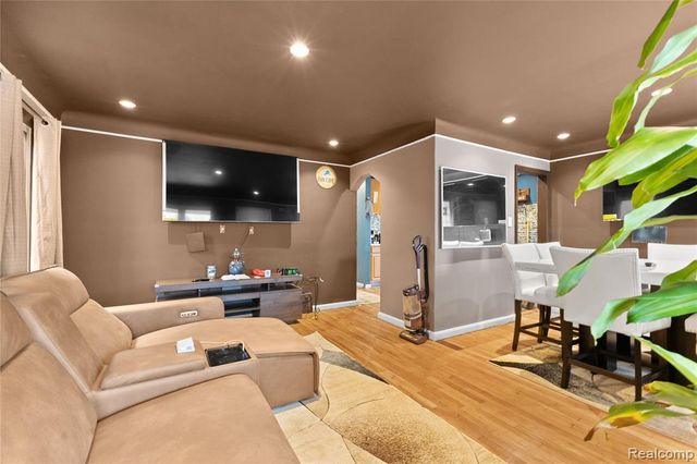 7278 Stout Street, Detroit, MI 48228