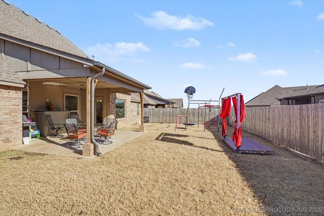 7608 E 82nd Place N, Owasso, OK 74055