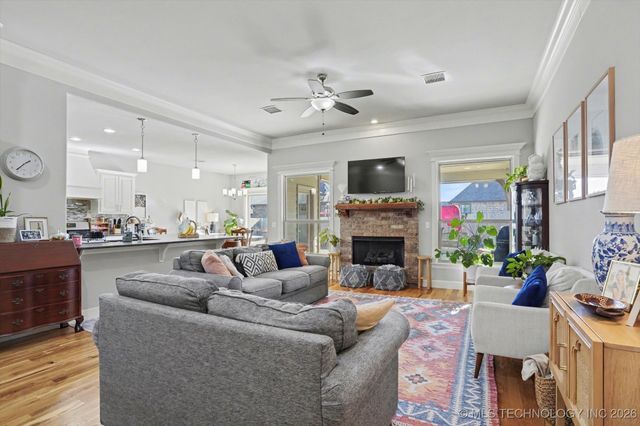 7608 E 82nd Place N, Owasso, OK 74055