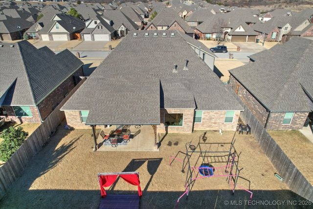 7608 E 82nd Place N, Owasso, OK 74055