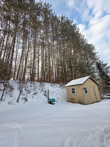 138 Pine Ridge Circle, Lyndon, VT 05851