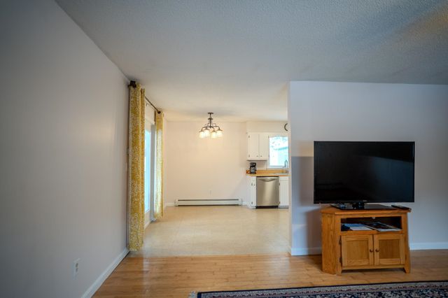 138 Pine Ridge Circle, Lyndon, VT 05851