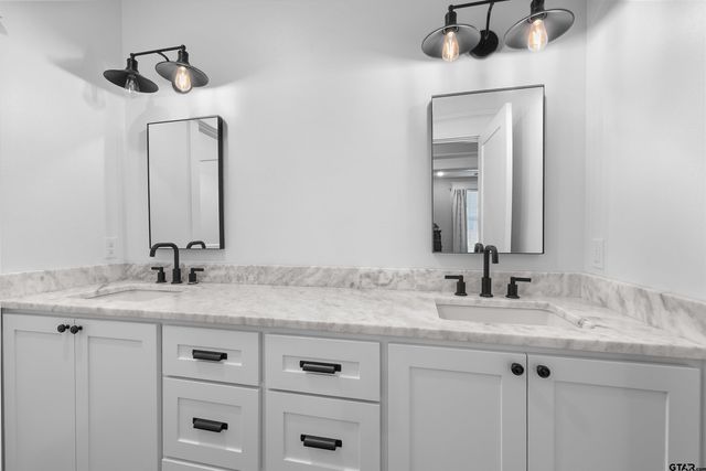 20247 Deer Hollow Dr, Bullard, TX 75757