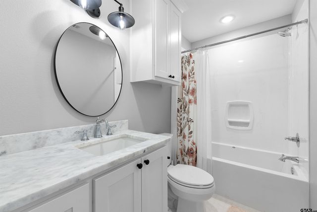 20247 Deer Hollow Dr, Bullard, TX 75757