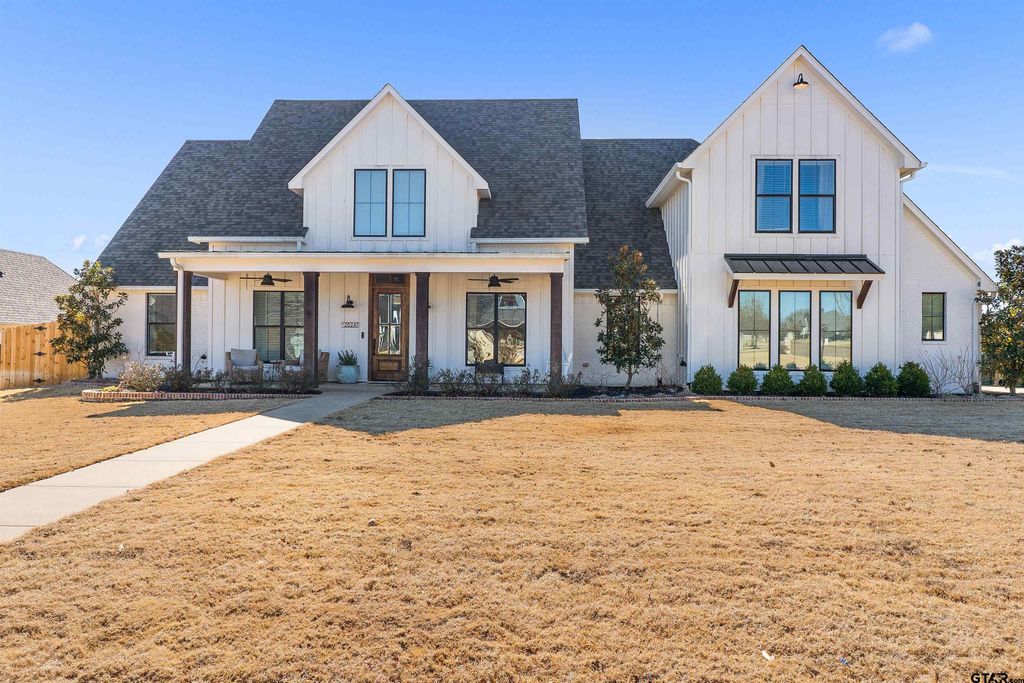 20247 Deer Hollow Dr, Bullard, TX 75757